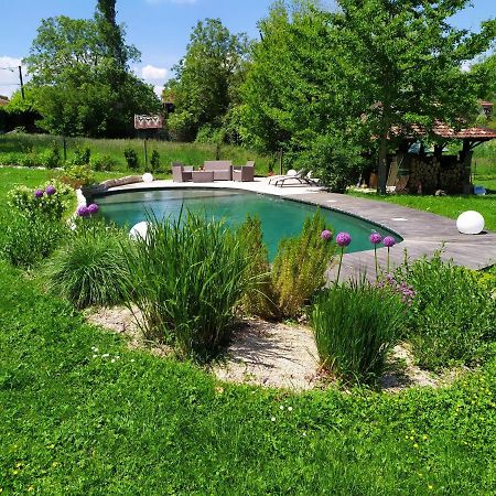 La Fee Des Eaux Bed & Breakfast Vernaison ภายนอก รูปภาพ