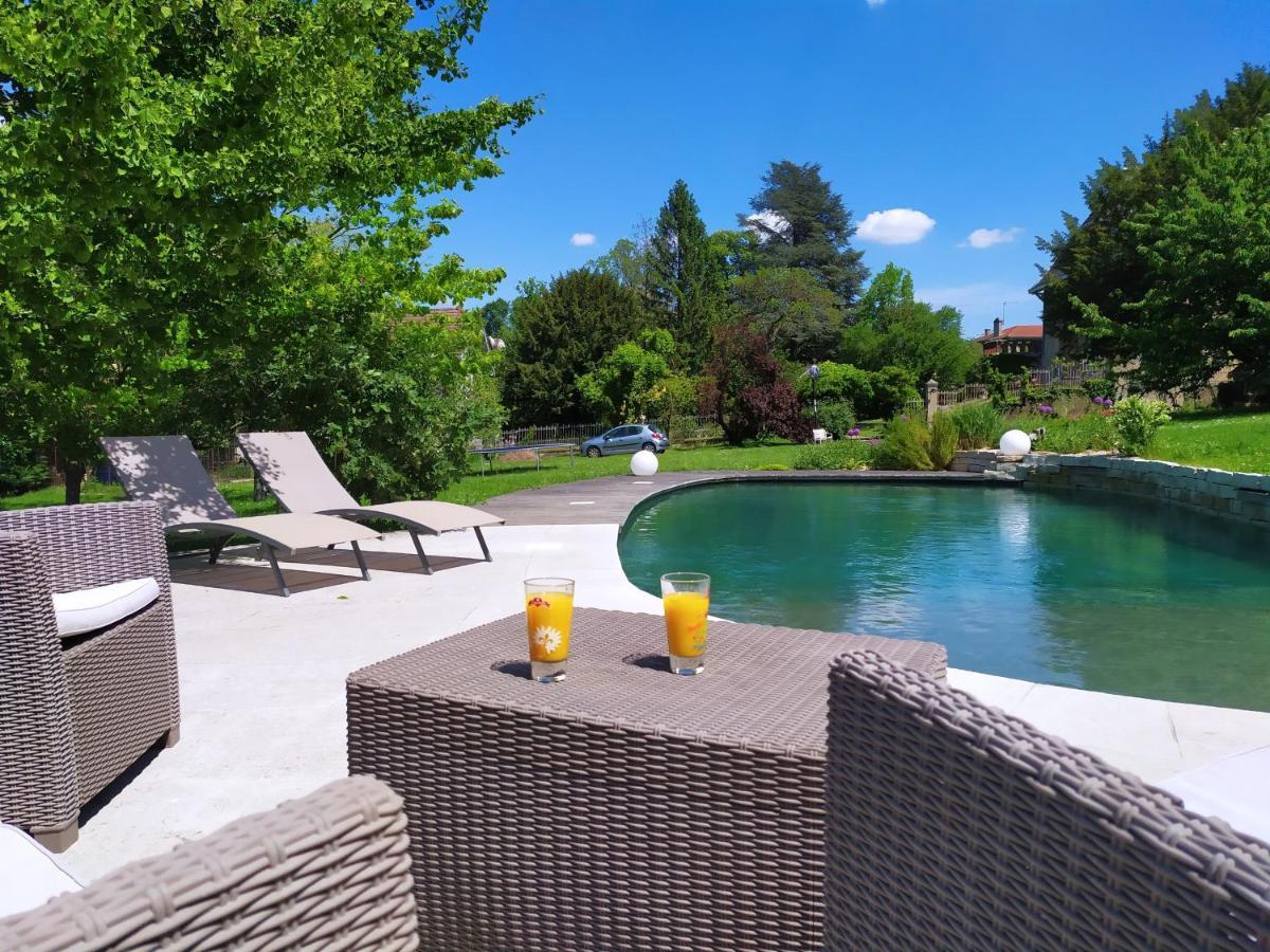 La Fee Des Eaux Bed & Breakfast Vernaison ภายนอก รูปภาพ
