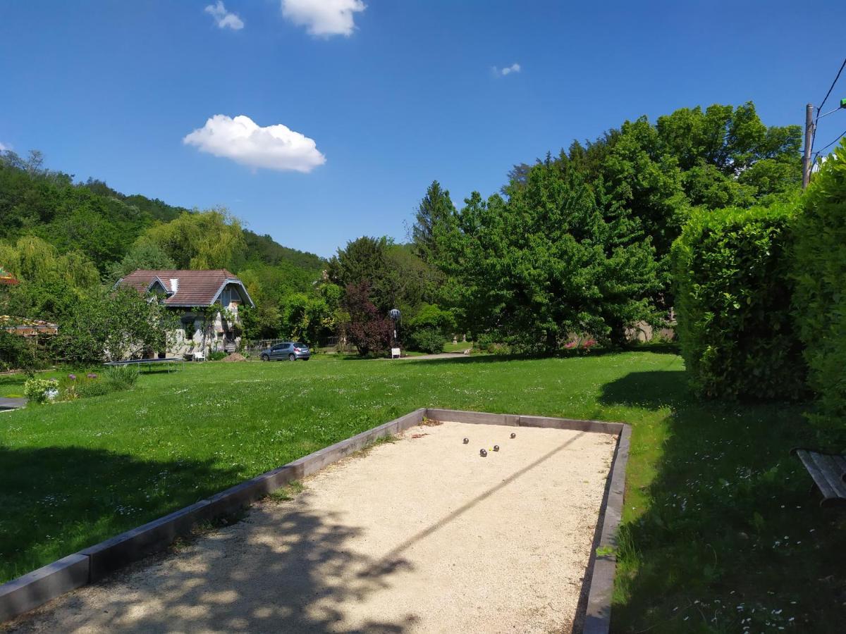 La Fee Des Eaux Bed & Breakfast Vernaison ภายนอก รูปภาพ